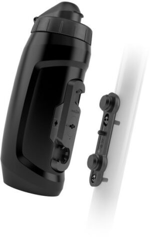 בקבוק Twist בצבע שחור בנפח 590 מ''ל + מתקן לבקבוק Fidlock