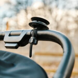 קסדת פעלולים מקצועית מבית Leo Pro - מידה M - צבע מנטה