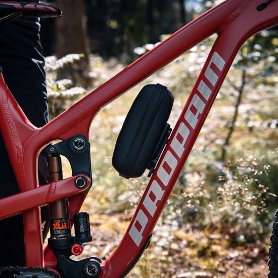 תיק כלים Fidlock לאחסון כלים וחפצים אישיים + מתאם Twist אוניברסלי - צבע שחור